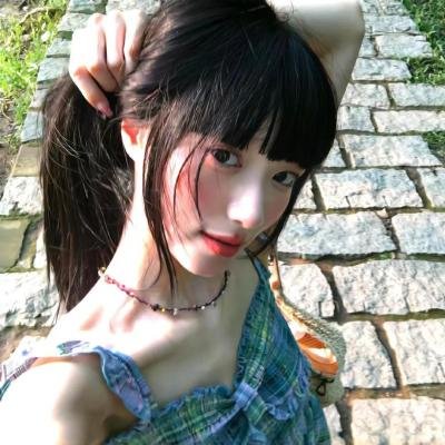 垃圾箱里的婴儿